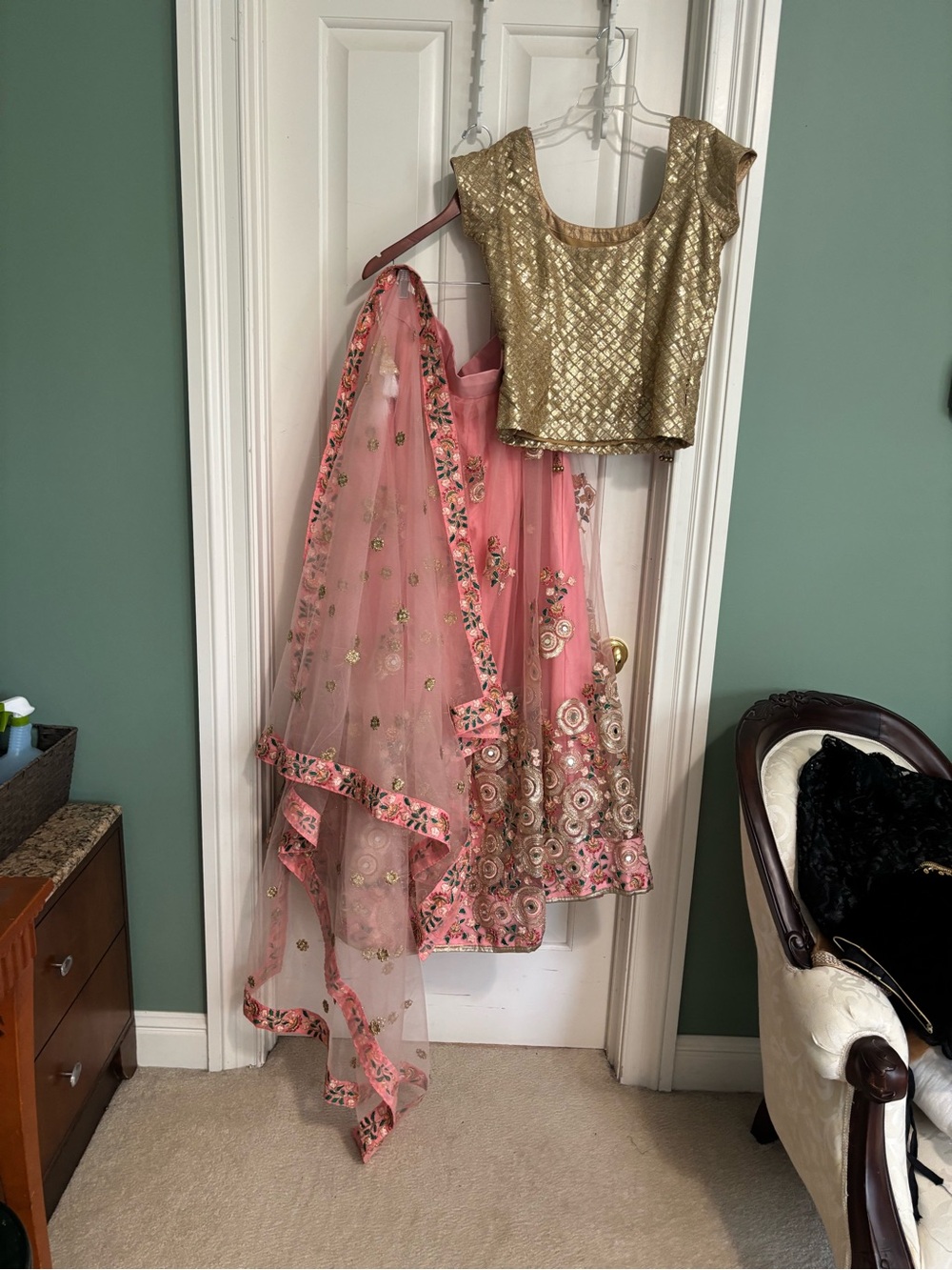 Women wedding guest Pink & Gold Embroidered Lehenga Choli 3 piece new LARGE size